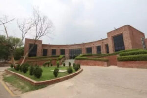 indias-higher-education-institutions-expected-to-clock-11-revenue-growth-report.jpg