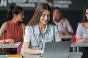 Best-Courses-After-12th-Arts-2025.jpg