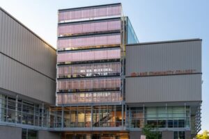 Lane_Community_College_wikimedia_commons_02_edit.jpg