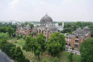 bundelkhand-university-reverses-earlier-report-calls-m-s-universitys-former-vc-vijay-srivastavas-phd-genuine.jpg
