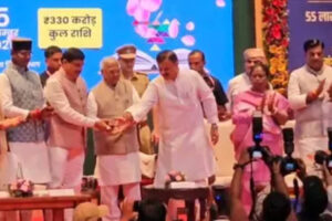 mp-cm-releases-rs-330-crore-for-school-uniforms-14-teachers-felicitated-on-teachers-day.jpg