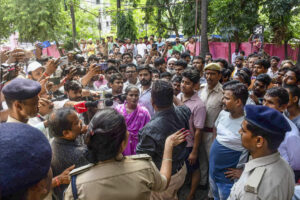 student-dies-in-nalanda-school.jpg