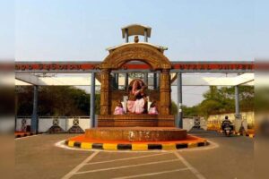utkal-university-students-stage-protest-demanding-eviction-of-unauthorised-occupants-from-campus.jpg