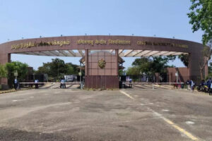 cutn-draws-flak-for-lower-pay-for-tamil-guest-lecturers.jpg