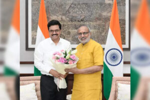 delhi-university-vc-meets-vice-president-cp-radhakrishnan-discusses-roadmap-for-growth.jpg