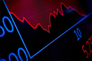 university-of-phoenix-owners-shares-jump-in-nyse-debut.jpg