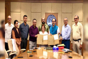 gauhati-university-signs-mou-with-omeo-kumar-das-institute-of-social-change-and-development.jpg