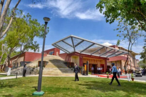 karnataka-students-receive-refunds-after-double-fee-deductions-on-uucms.jpg karnataka-students-receive-refunds-after-double-fee-deductions-on-uucms.jpg