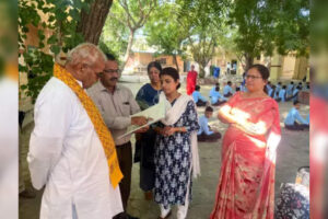 rajasthan-minister-visits-school-in-jodhpur-expresses-anger-over-lack-of-sanitation.jpg rajasthan-minister-visits-school-in-jodhpur-expresses-anger-over-lack-of-sanitation.jpg
