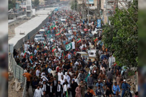 sindhs-unpaid-teachers-symbolise-pakistans-crumbling-education-system.jpg sindhs-unpaid-teachers-symbolise-pakistans-crumbling-education-system.jpg