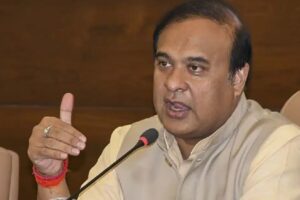 assam-cm-distributes-scooters-to-11250-students-who-scored-over-80-in-higher-secondary-exams.jpg assam-cm-distributes-scooters-to-11250-students-who-scored-over-80-in-higher-secondary-exams.jpg