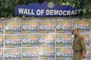 delhi-university-bids-adieu-to-walls-of-democracy-all-notices-removed.jpg