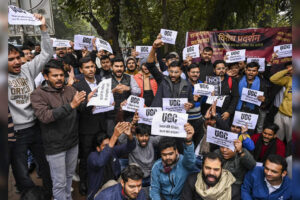 delhi-university-students-protest-against-new-ugc-regulations.jpg delhi-university-students-protest-against-new-ugc-regulations.jpg