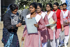 over-7-10-lakh-candidates-appear-for-bengal-class-12-board-exams.jpg