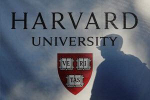 harvards-budget-deficit-pushes-25-cut-to-non-tenure-track-faculty-in-arts-and-sciences.jpg