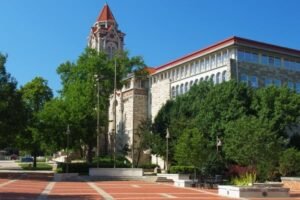university_of_kansas_gettyimages-182173446_edit.jpg